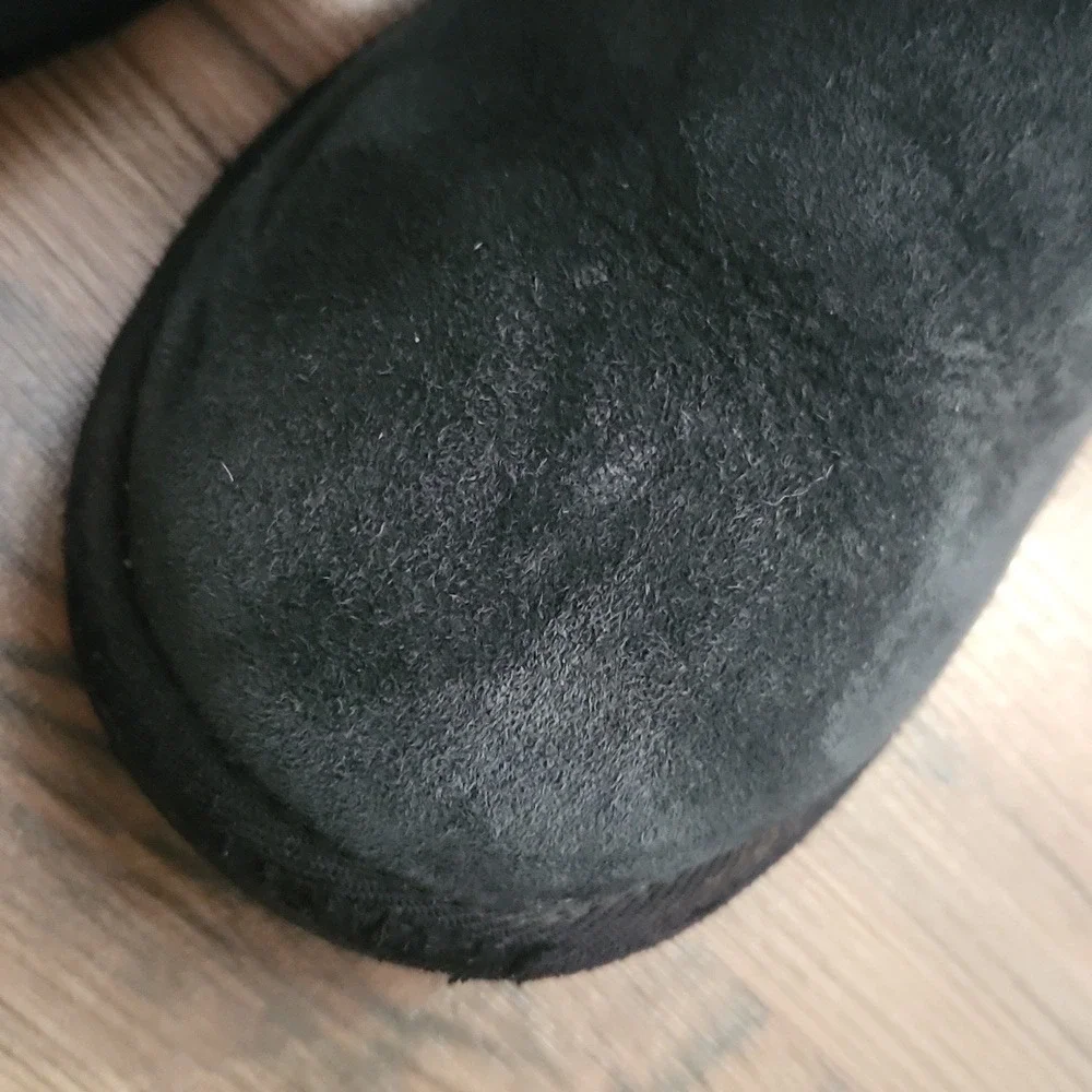 UGG Kids‎ Bailey Bow Classic Short Black Size 4 Girly Shearling Boot Warm Cozy